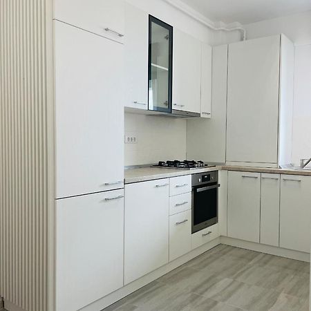 Q Royal Apartment - Palas Center ياش المظهر الخارجي الصورة